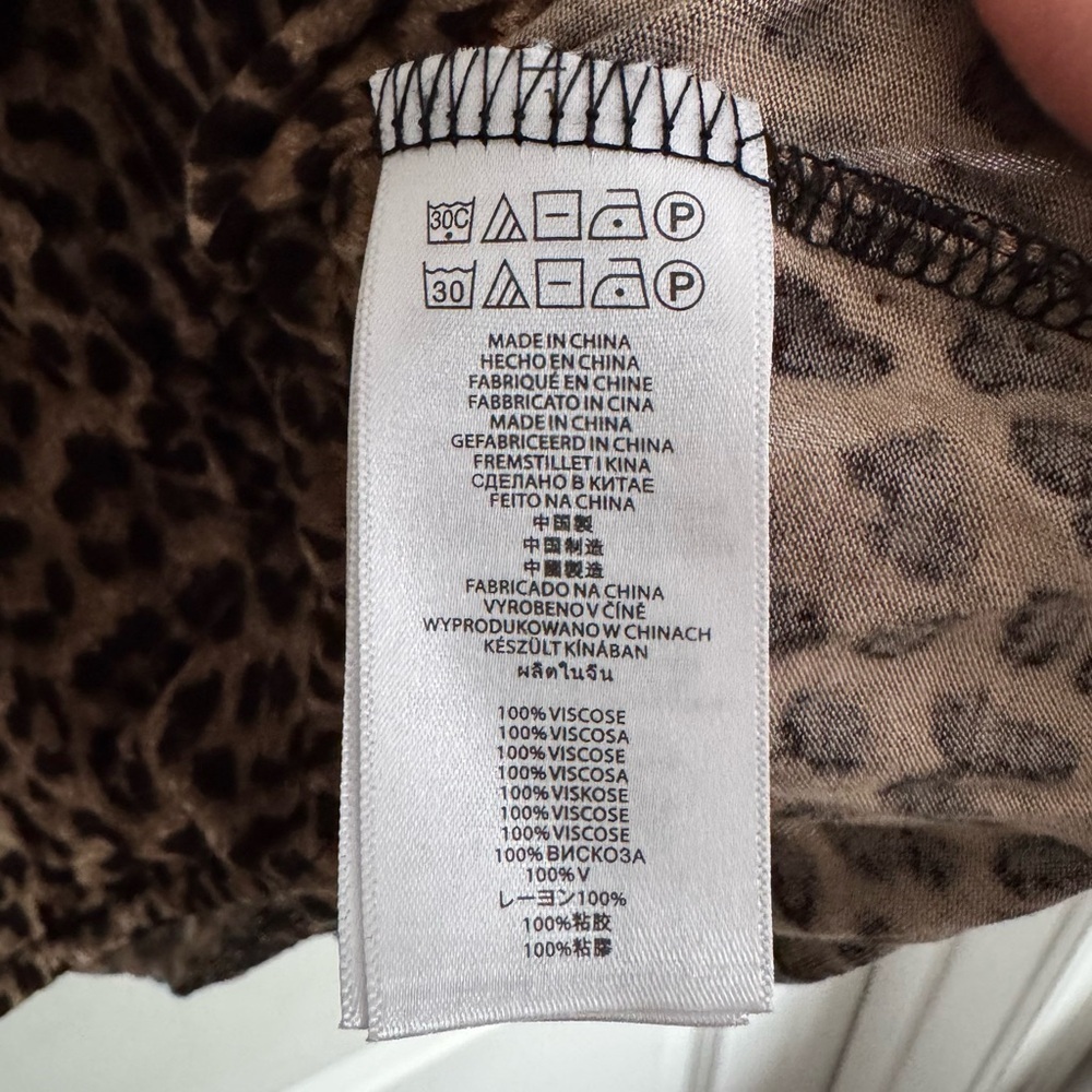 Michael Kors Leopard Print Blouse Brown Black Scoop Neck Top Size Medium - Picture 4 of 5